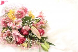 花嫁が結婚式本番でカラコンするメリット